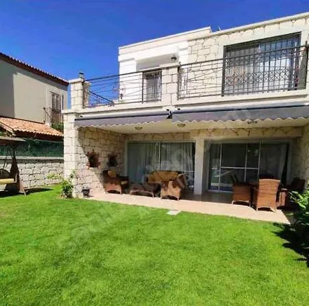 Hotel Alacati Da 3+1 Havuzlu *